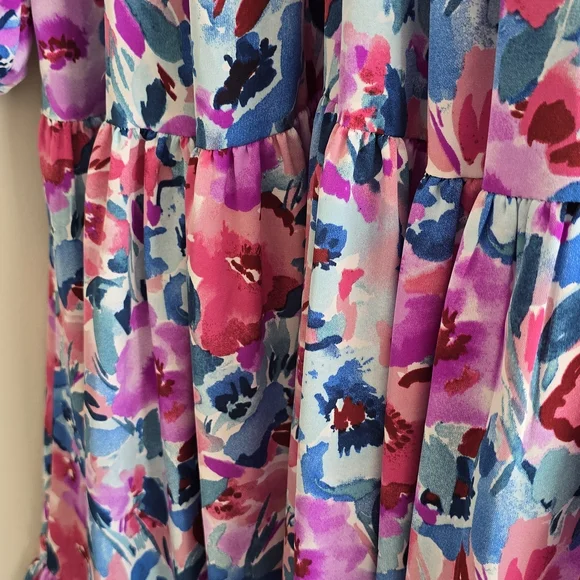 Molly Bracken Vibrant Floral Dress - Picture 3 of 5